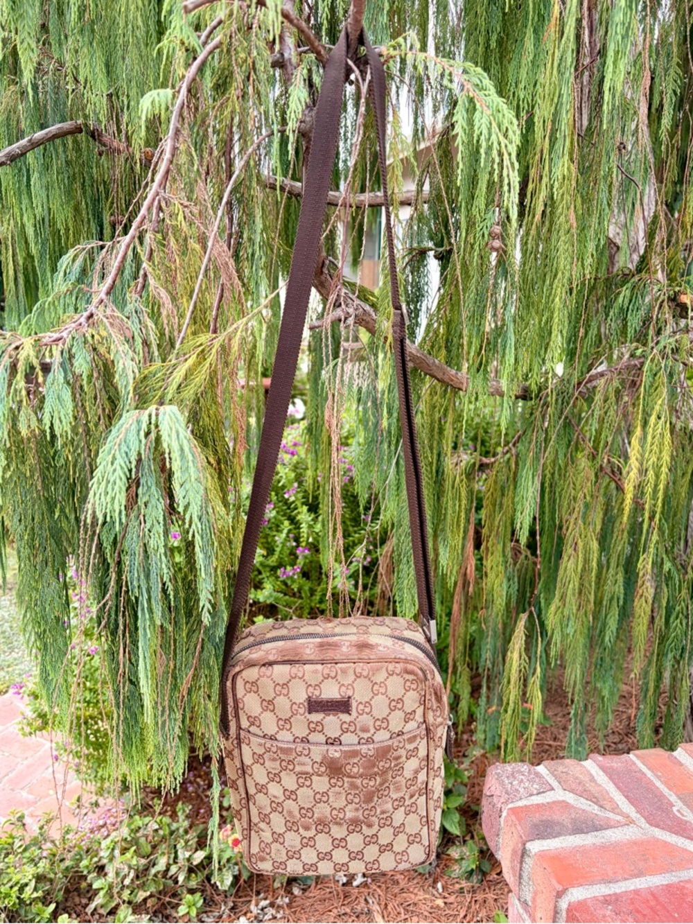 Gucci Monogram GG Crossbody Shoulder Bag Authentic - Picture 3 of 15